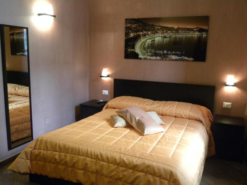B&B Il Campanile Naples Bilik gambar